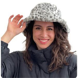 Sprigs Faux Fur Snow Leopard Print and Sherpa Bucket Winter Hat - NWT!